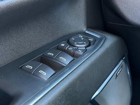 Used 2024 Chevrolet Silverado 2500 High Country w/ Technology Package AWD/4WD image 18