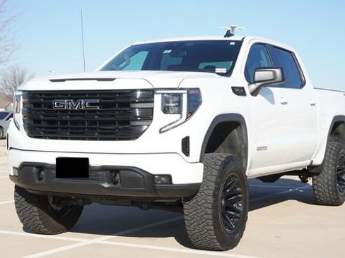 Used 2024 GMC Sierra 1500 Elevation w/ X31 Off-Road Package image 3