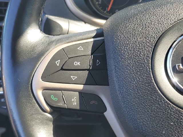 Used 2017 Jeep Cherokee Limited AWD/4WD image 22