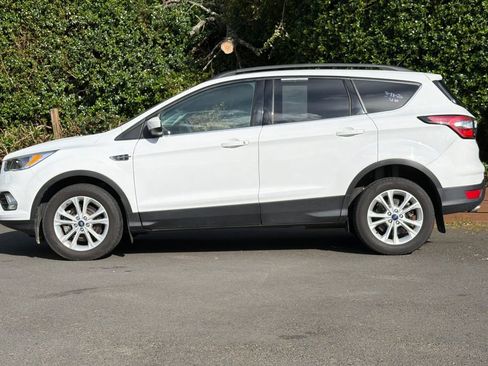 Used 2018 Ford Escape SE AWD/4WD image 5