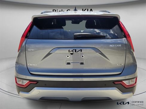 Certified 2023 Kia Niro EX w/ EX Cold Weather Package image 6
