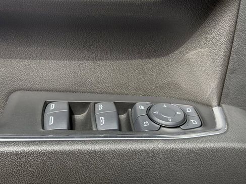 Certified 2025 GMC Sierra 1500 SLT RWD image 22