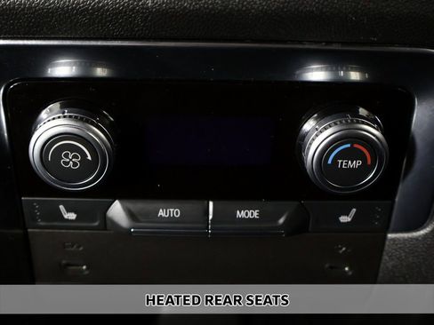 Used 2025 GMC Yukon XL Denali AWD/4WD image 11