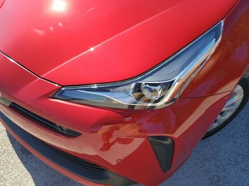 Used 2022 Toyota Prius LE image 16