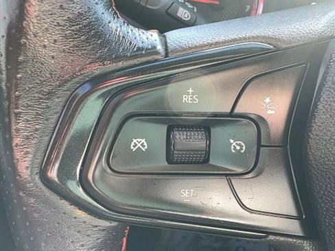 Used 2021 Chevrolet TrailBlazer RS w/ Technology Package image 26