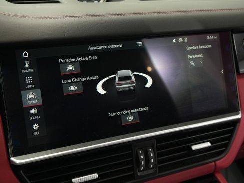 Used 2019 Porsche Cayenne Turbo AWD/4WD image 57