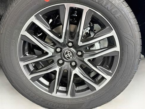 New 2026 Toyota Corolla Cross XLE FWD image 31