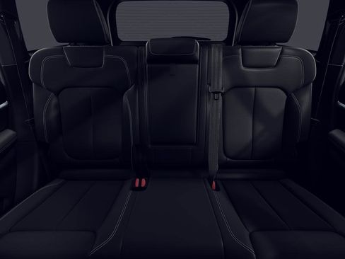 New 2026 Jeep Grand Cherokee Altitude image 3