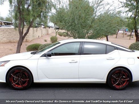 Used 2021 Nissan Altima 2.5 SR FWD image 8