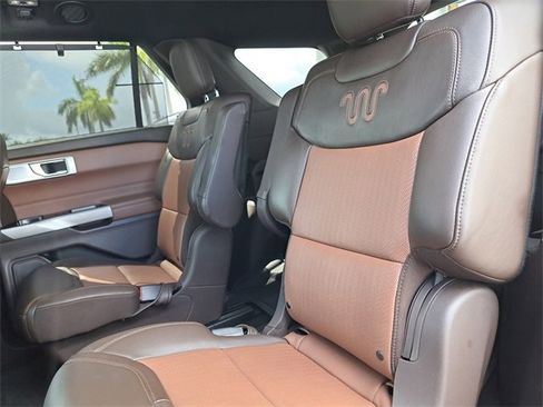 Used 2022 Ford Explorer King Ranch w/ Technology Package image 14
