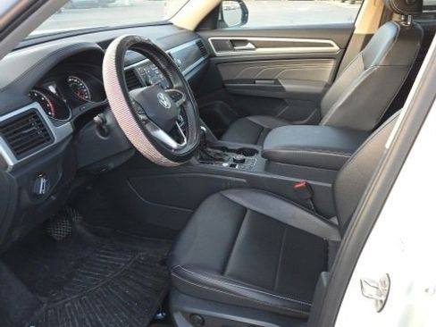 Used 2021 Volkswagen Atlas SE image 9
