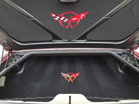 Used 2000 Chevrolet Corvette Convertible w/ Performance Handling Pkg image 28