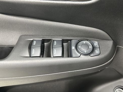 Used 2024 Buick Envista Preferred w/ Convenience I Package image 18