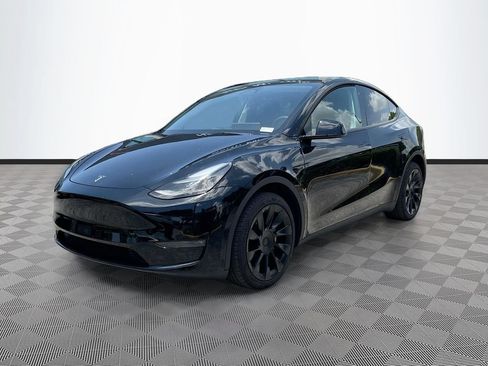 Used 2023 Tesla Model Y Long Range AWD/4WD image 3