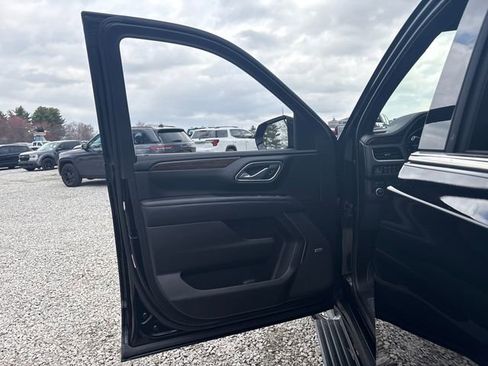 Used 2022 Chevrolet Tahoe High Country image 18