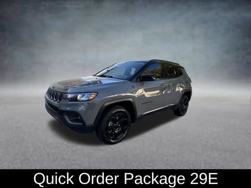 Used 2024 Jeep Compass Trailhawk AWD/4WD image 3