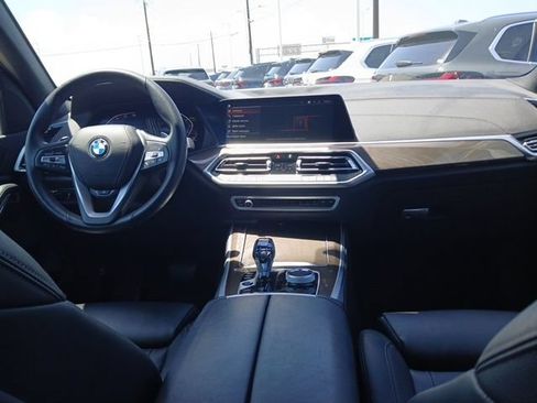 Used 2022 BMW X5 xDrive40i w/ Premium Package AWD/4WD image 13