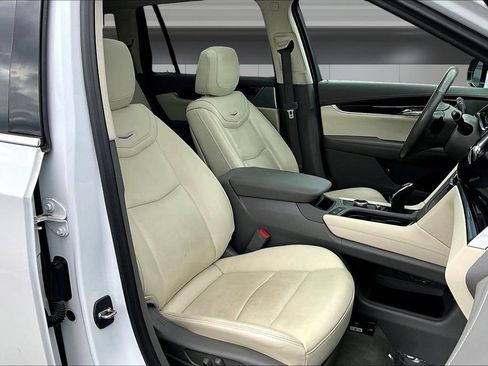 Certified 2024 Cadillac XT6 Premium Luxury w/ Technology Package AWD/4WD image 30