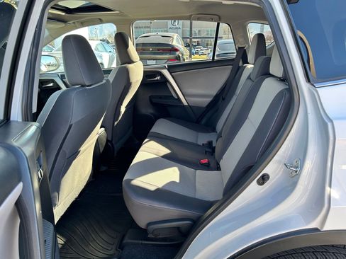 Used 2015 Toyota RAV4 XLE image 24
