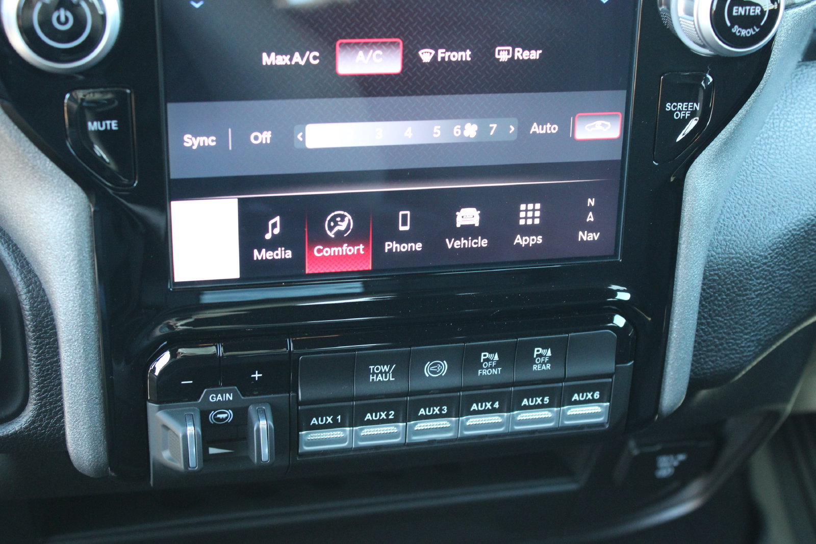 Used 2025 RAM 2500 Tradesman AWD/4WD image 15