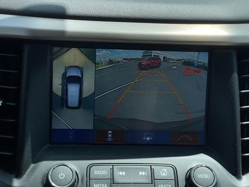 Used 2019 GMC Acadia Denali w/ Technology Package FWD image 15