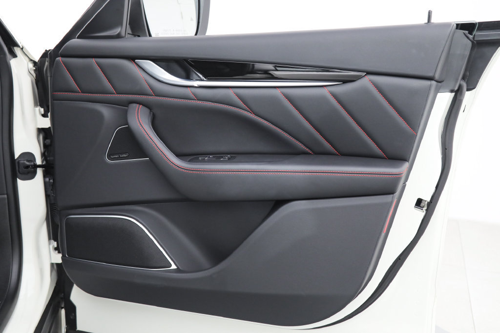 Certified 2024 Maserati Levante Modena Ultima AWD/4WD image 9