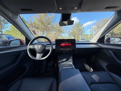 Used 2025 Tesla Model Y Long Range image 19