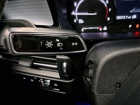 Used 2021 Lincoln Corsair AWD w/ Premium Package image 30