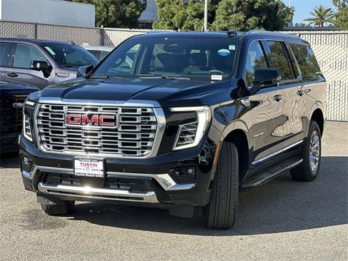 Used 2025 GMC Yukon XL Denali image 8