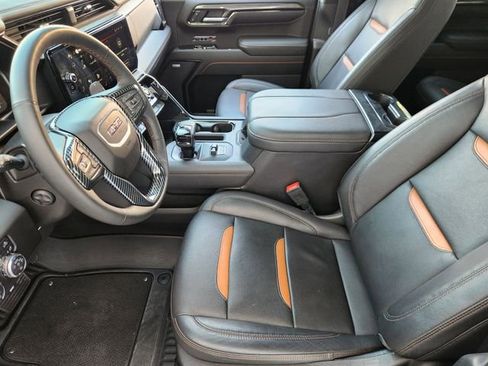 Used 2023 GMC Sierra 1500 AT4 w/ Technology Package image 11