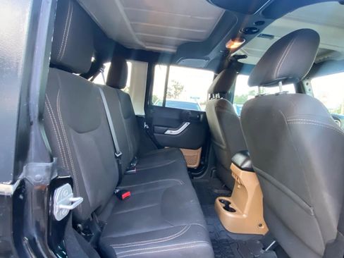 Used 2016 Jeep Wrangler Unlimited Sahara w/ Max Tow Package image 17