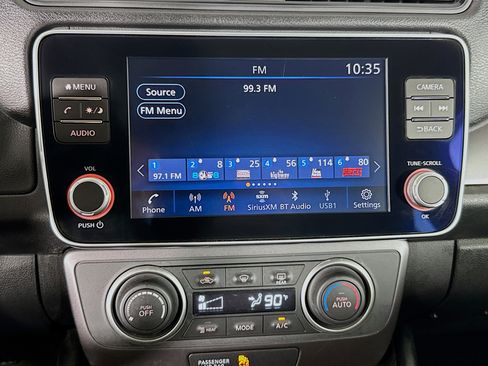 Used 2023 Nissan Leaf S image 17