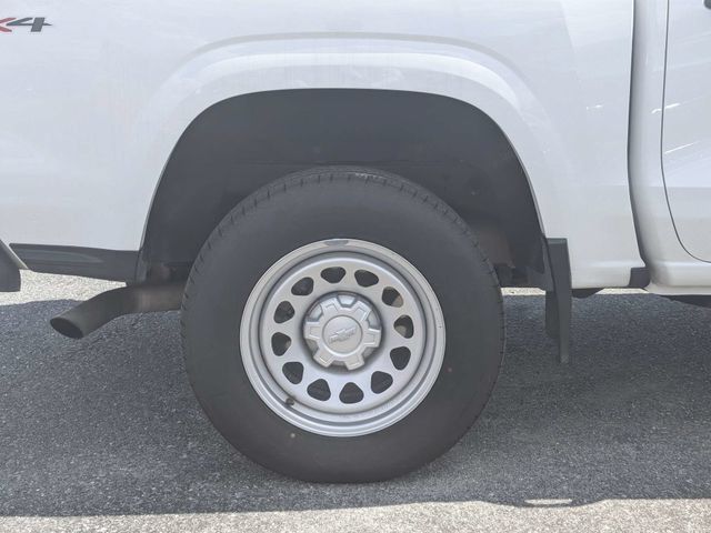 Used 2023 Chevrolet Colorado W/T w/ Advanced Trailering Package AWD/4WD image 10