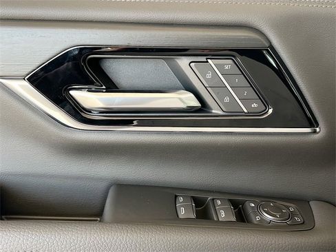 New 2026 GMC Yukon XL Denali w/ Denali Reserve Package image 13