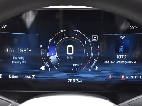 Used 2025 Chevrolet Equinox LT w/ Safety and Technology Package image 26