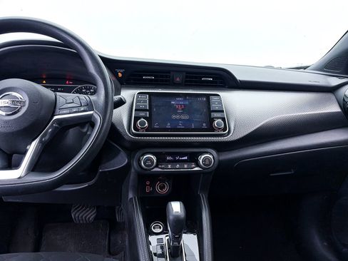Used 2018 Nissan Kicks SV FWD image 5