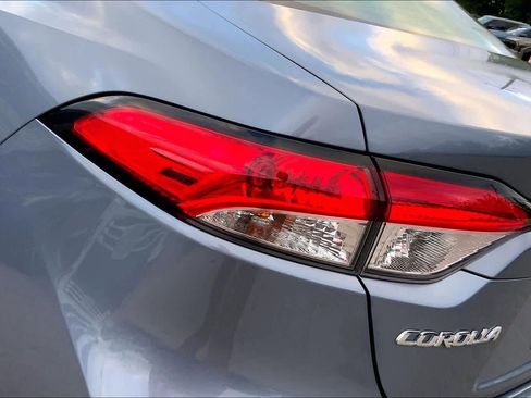 Used 2024 Toyota Corolla LE FWD image 28