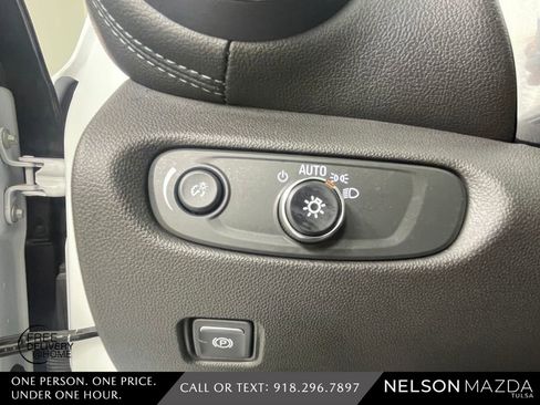 Used 2020 Chevrolet Blazer LT image 26