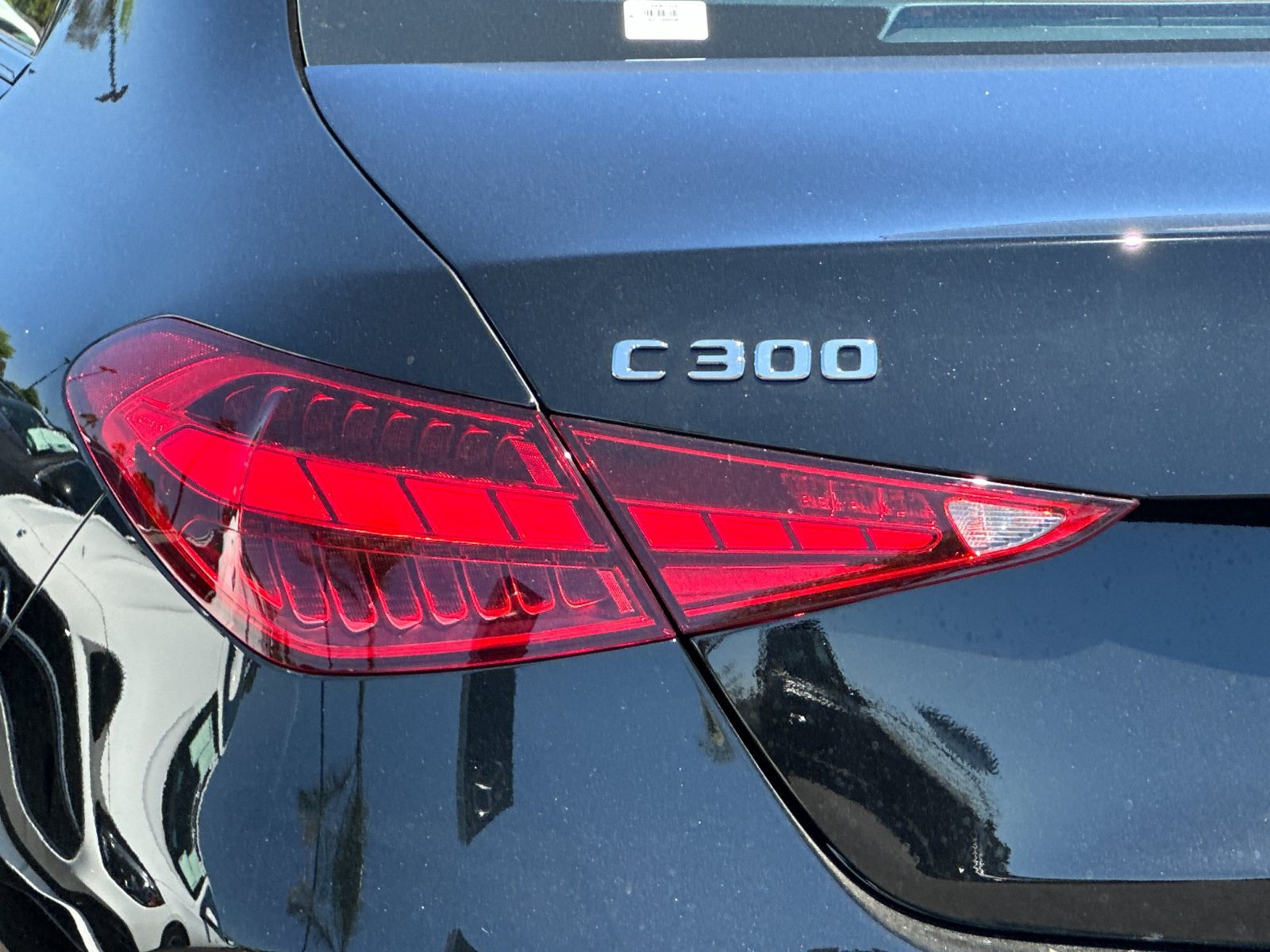 Used 2025 Mercedes-Benz C 300 4MATIC Sedan image 32