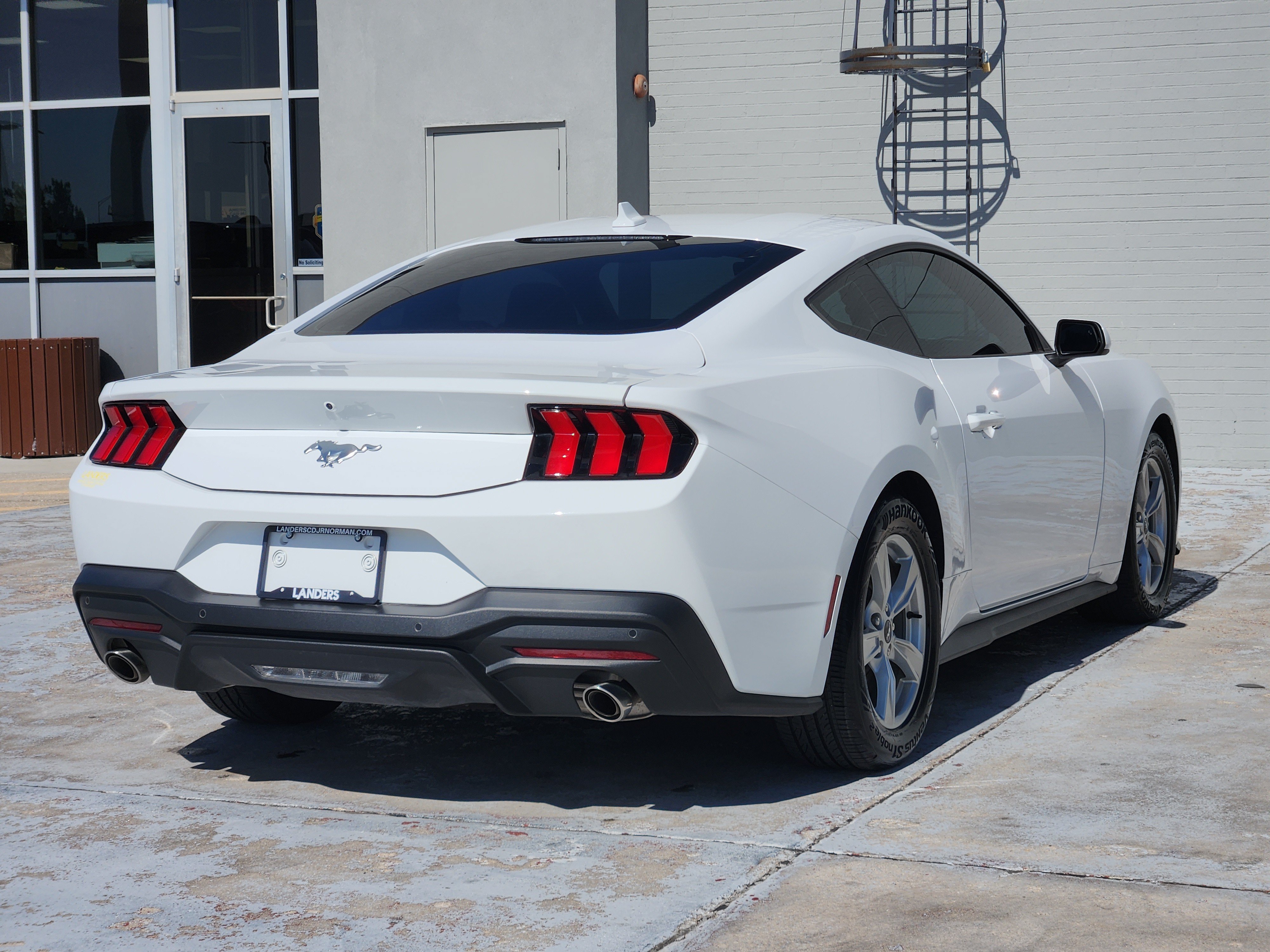 Used 2024 Ford Mustang Coupe RWD image 8
