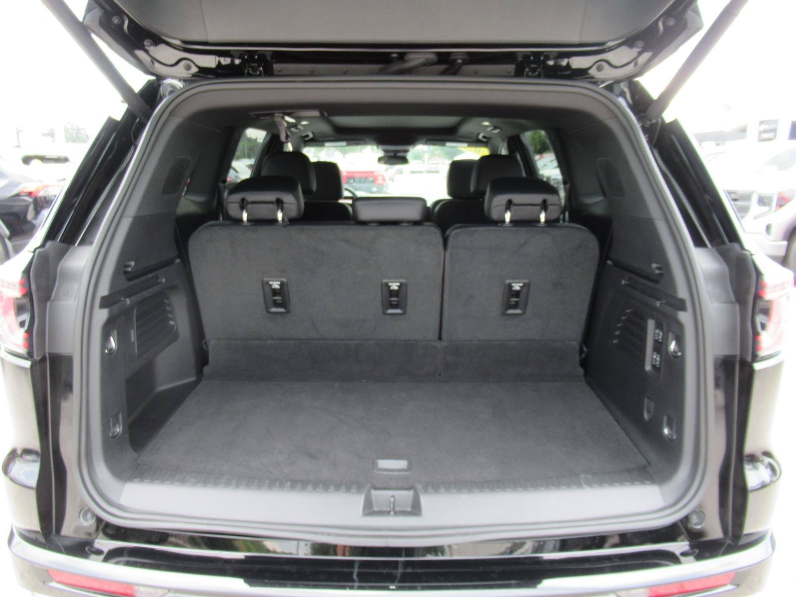 Used 2025 GMC Acadia Denali FWD image 39