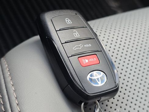 Used 2021 Toyota Venza Limited AWD/4WD image 26