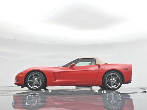 Used 2007 Chevrolet Corvette Convertible w/ Preferred Equipment Group image 7