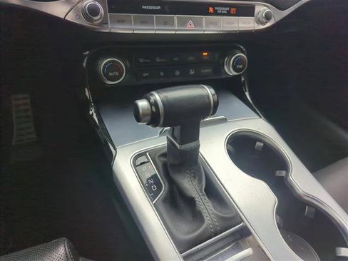 Used 2022 Kia Stinger GT1 image 7