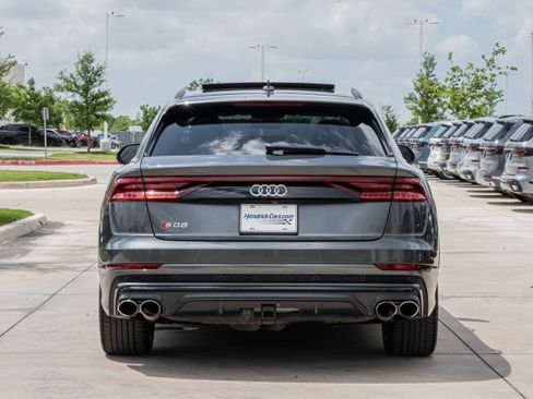 Used 2022 Audi SQ8 Prestige image 8