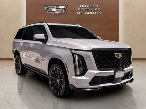 Used 2025 Cadillac Escalade V AWD/4WD image 6