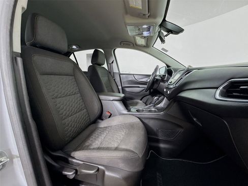 Used 2018 Chevrolet Equinox LT AWD/4WD image 28