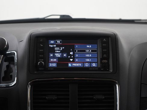 Used 2018 Dodge Grand Caravan SE image 14