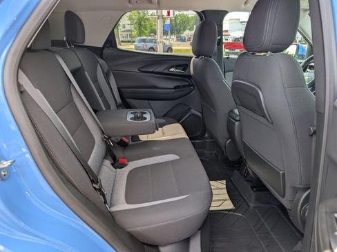 Used 2024 Chevrolet TrailBlazer LT w/ Convenience Package FWD image 17