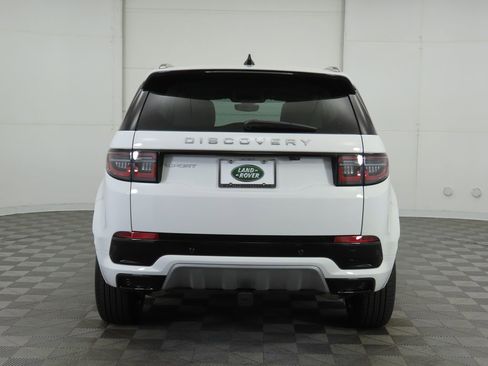 Used 2025 Land Rover Discovery Sport S image 6